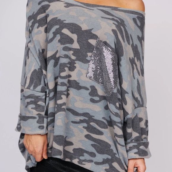 OVERSIZED CAMO SEQUINED FRONT POCKET TOP - Picture 3 of 6
